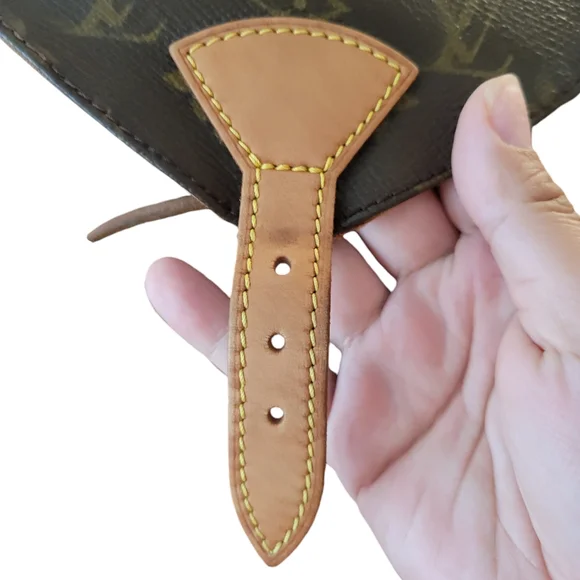 Louis Vuitton Montsouris MM Backpack - Picture 10 of 16